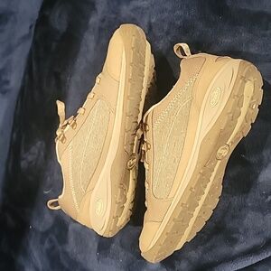 Chaco Women's Tan Athletic Hiking Shoes Sneakers Outdoor Trail Size 11